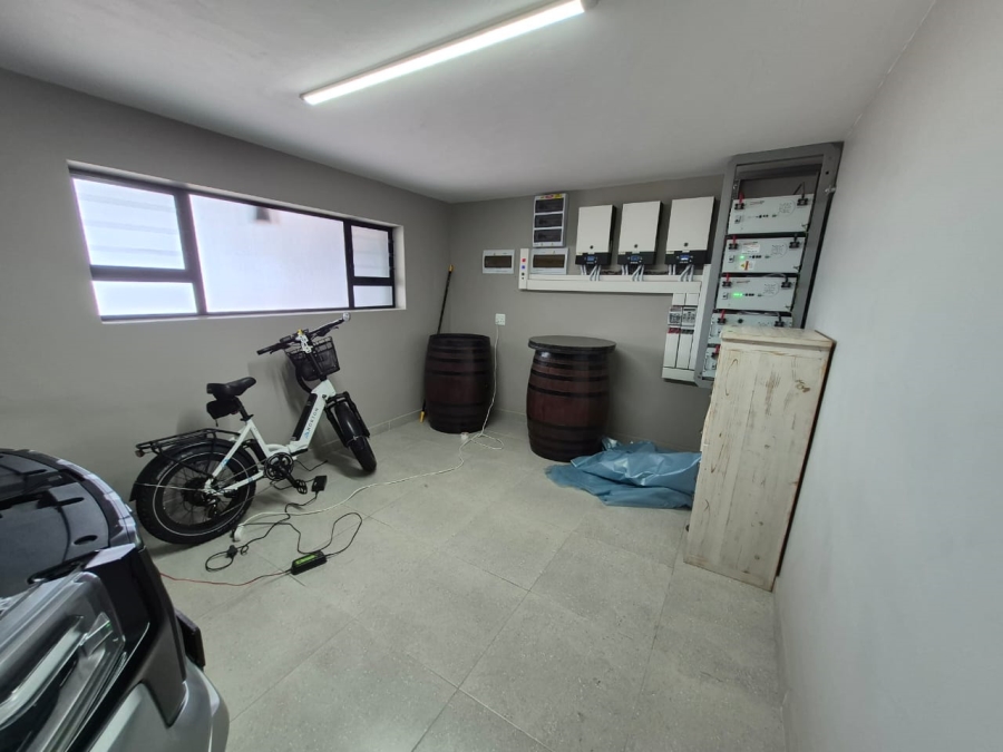 4 Bedroom Property for Sale in Monte Christo Western Cape